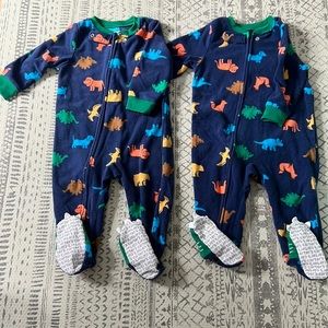 3 for $15 Pair of Baby footie pjs - Carter’s - 12 mo